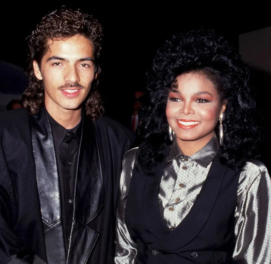 This image has an empty alt attribute