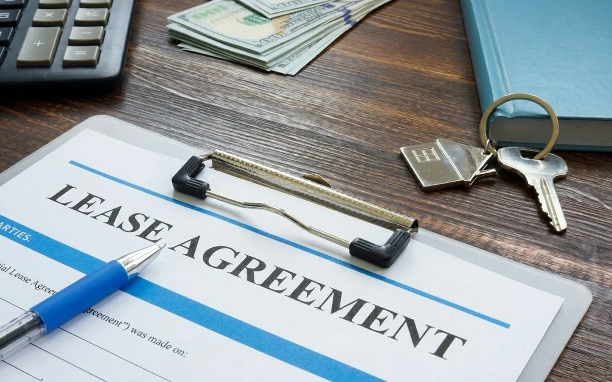 What Is a Guarantor on a Lease? Requirements, Risks & Alternatives